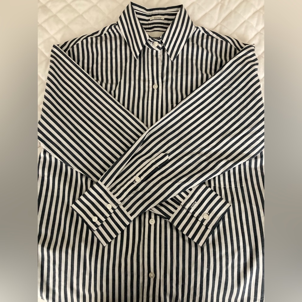 #130. 🆕 NWOT, Abercrombie & Fitch Striped Oversized Poplin Button-Up Shirt